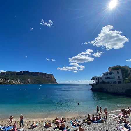 Au Bord De L'Eau Studio Climatise Avec Terrasse Et Vue Mer A 40M De La Plage Cassis Exterior photo