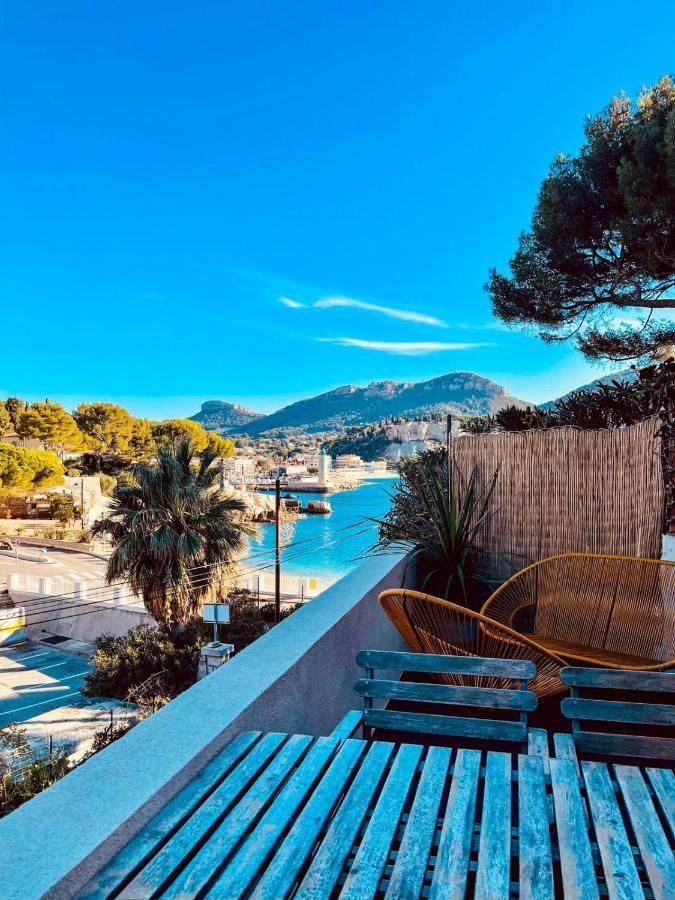 Au Bord De L'Eau Studio Climatise Avec Terrasse Et Vue Mer A 40M De La Plage Cassis Exterior photo